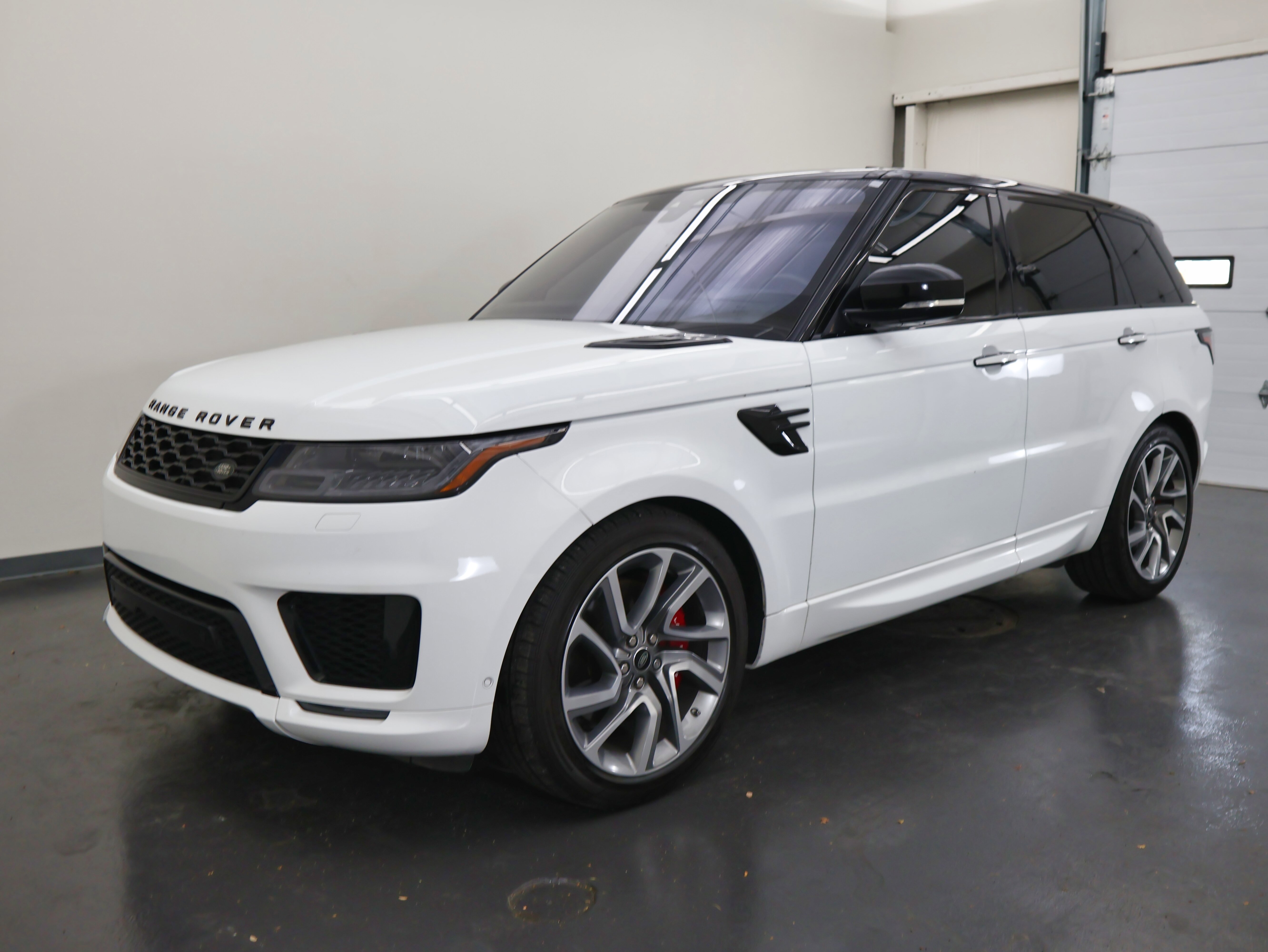 Used 2018 Land Rover Range Rover Sport HSE Dynamic image 7
