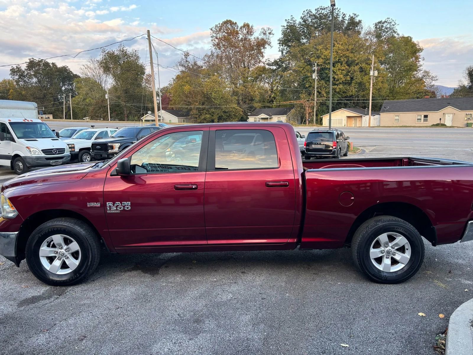 Used 2021 RAM 1500 Classic SLT AWD/4WD image 7