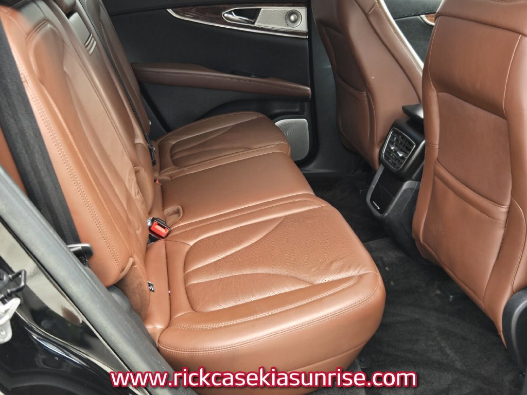 Used 2018 Lincoln MKX Reserve w/ Luxury Package FWD image 17