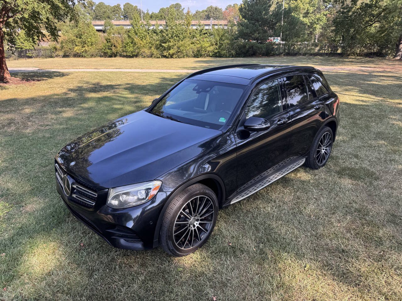 Used 2016 Mercedes-Benz GLC 300 4MATIC image 2