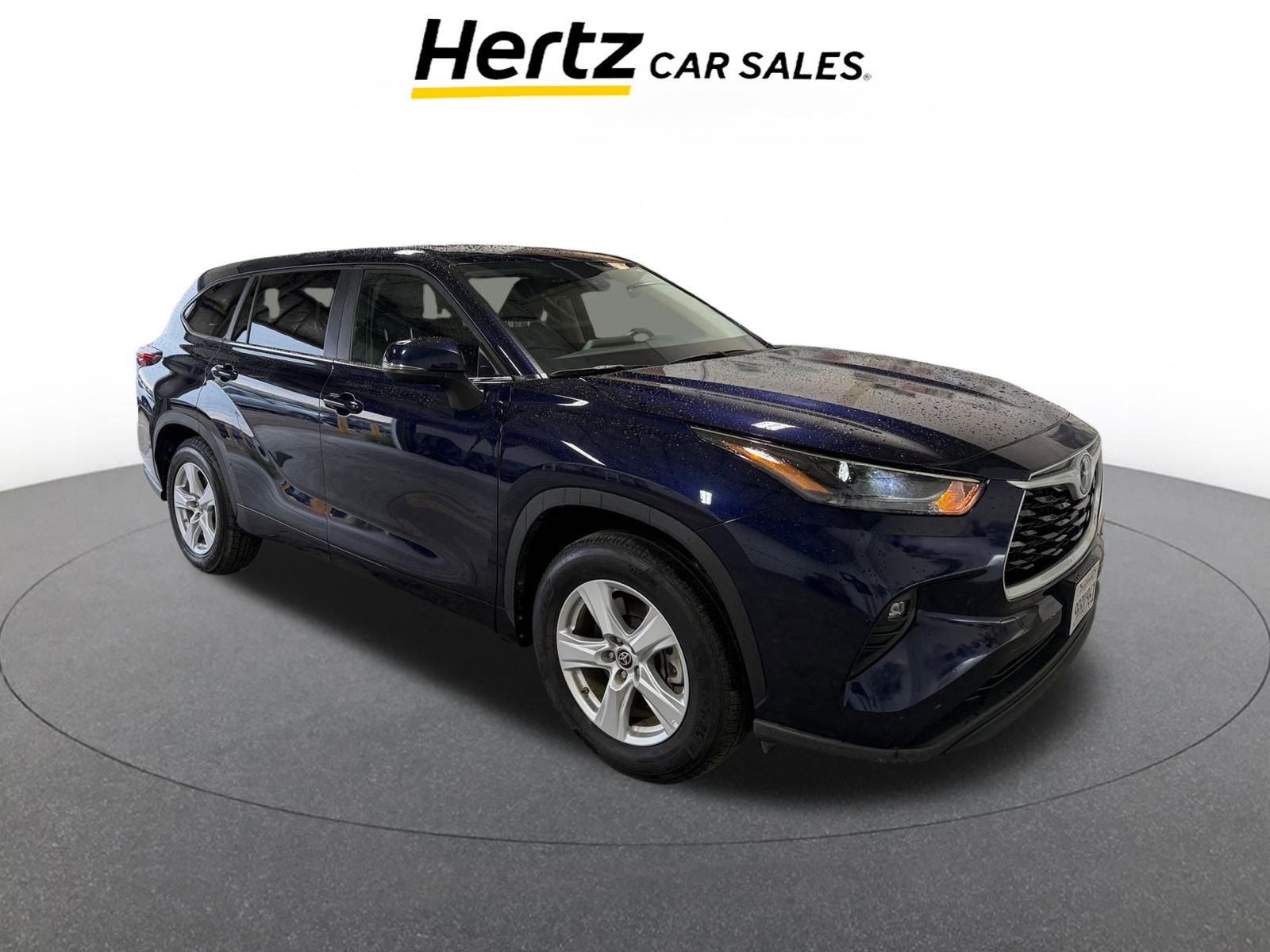 Used 2025 Toyota Highlander LE image 1