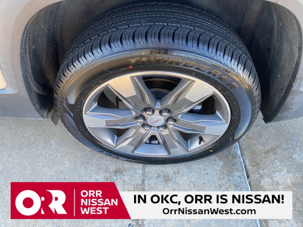 Used 2017 GMC Acadia SLT w/ LPO, Cargo Package image 9