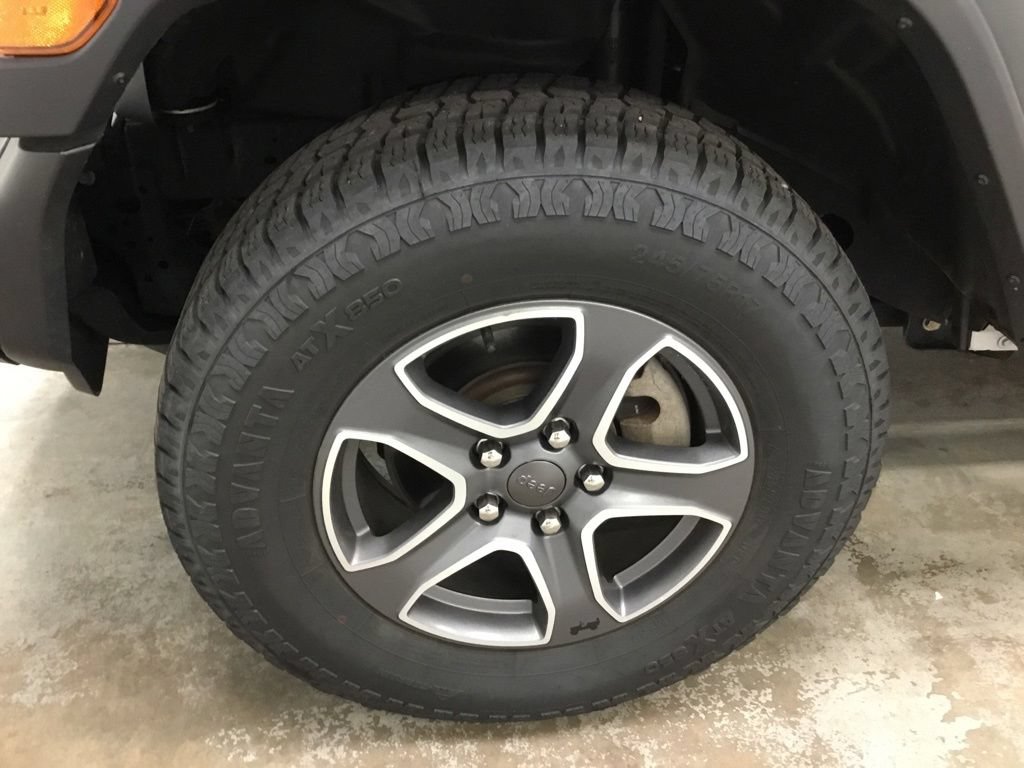 Used 2023 Jeep Wrangler Unlimited Sport w/ Uconnect 4C Nav & Sound Group AWD/4WD image 4
