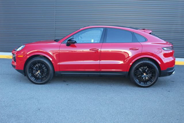 Certified 2025 Porsche Cayenne Coupe image 2