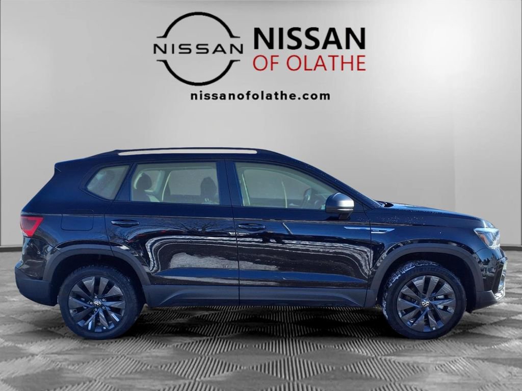 Used 2024 Volkswagen Taos S image 28