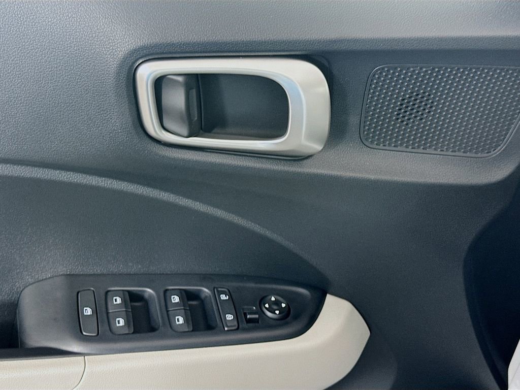 New 2026 Hyundai Venue SEL image 18