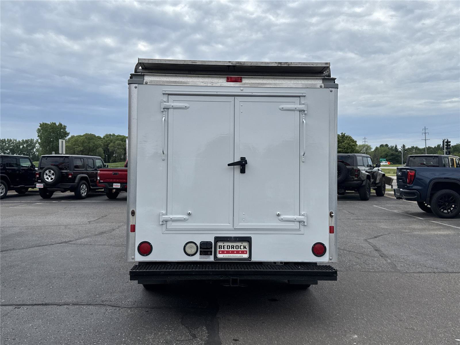 Used 2014 Chevrolet Express 3500 RWD image 6