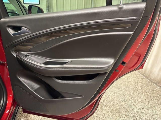 Used 2019 Buick Envision Essence FWD image 25