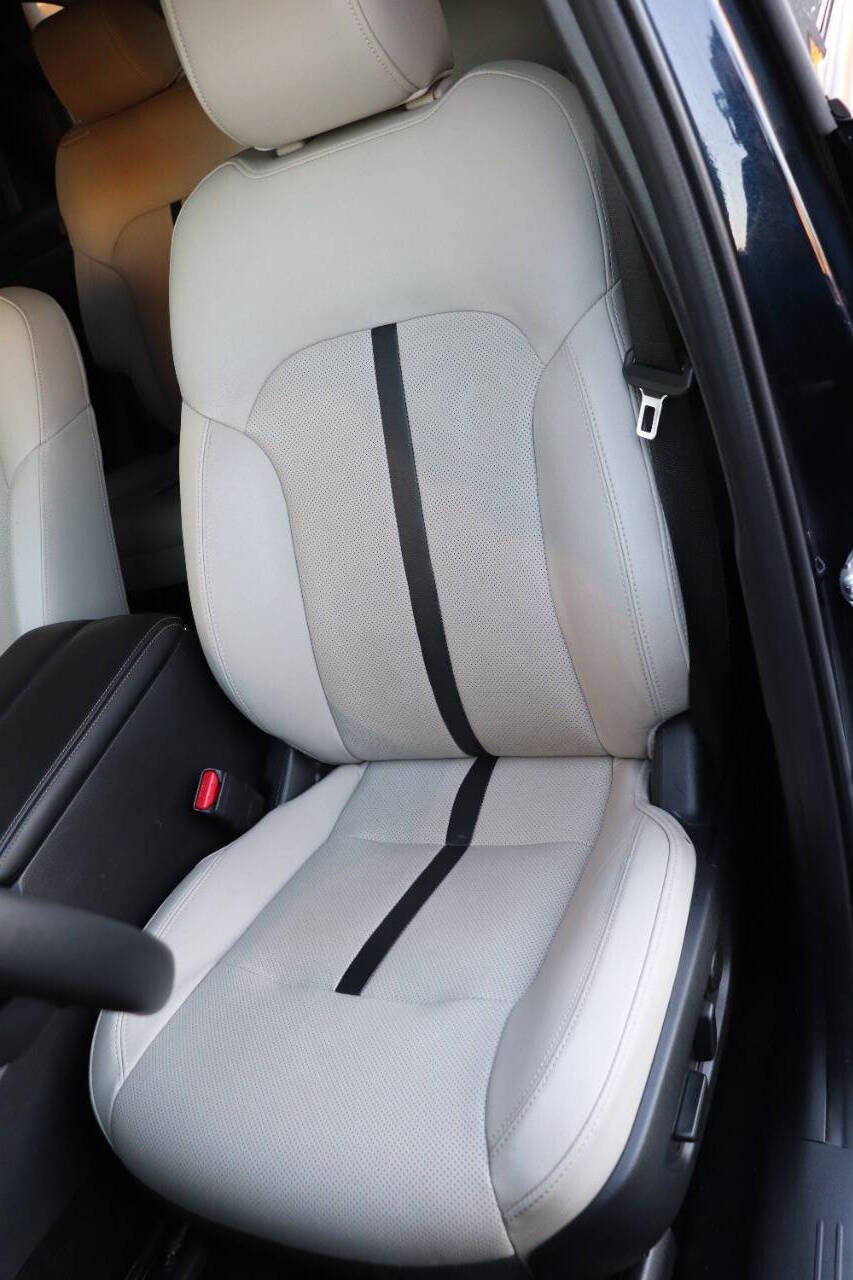 Used 2024 MAZDA CX-90 Plug-In Hybrid w/ Preferred image 17