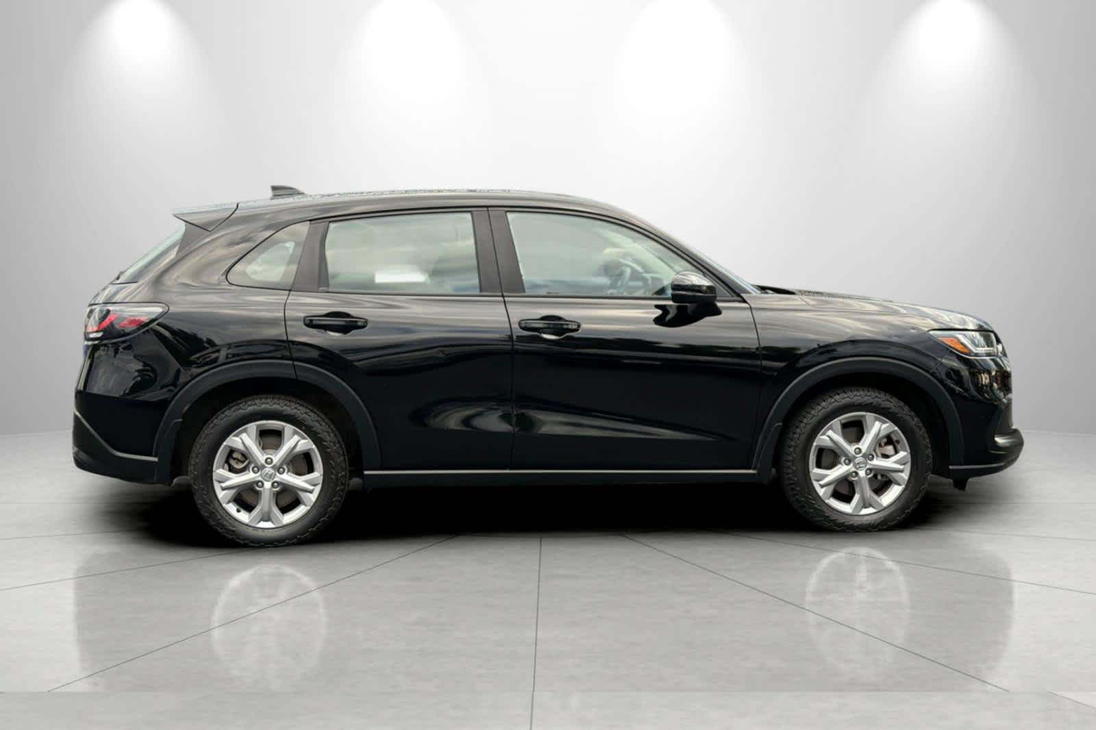 Used 2023 Honda HR-V LX image 8