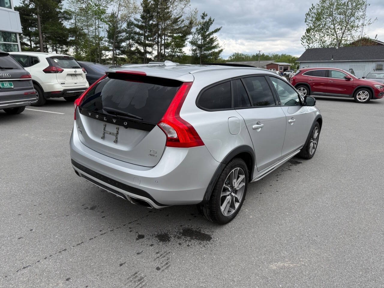 Used 2018 Volvo V60 T5 Cross Country w/ Convenience Package AWD/4WD image 6