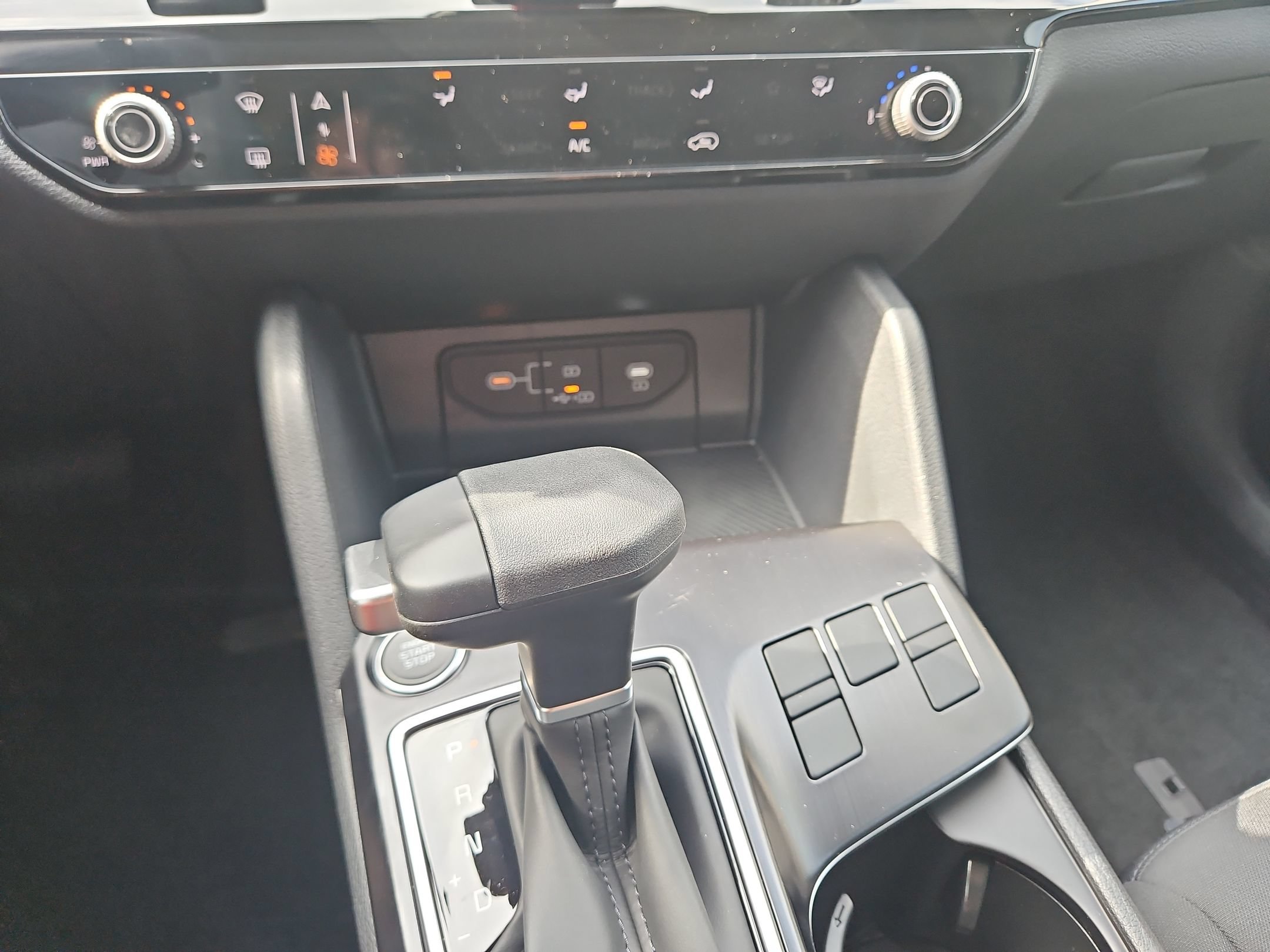 New 2026 Kia Sportage LX FWD image 12