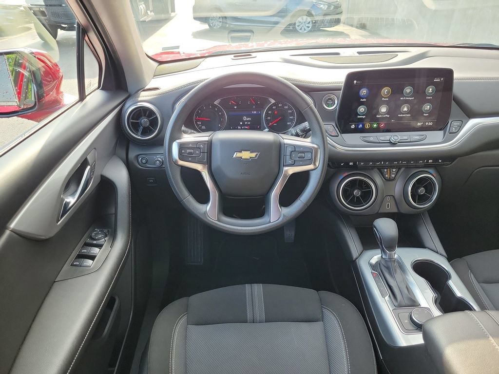 Used 2025 Chevrolet Blazer LT AWD/4WD image 12