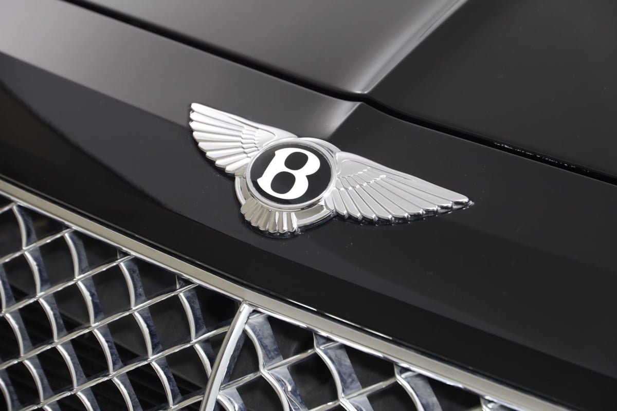 Used 2018 Bentley Bentayga AWD/4WD image 22
