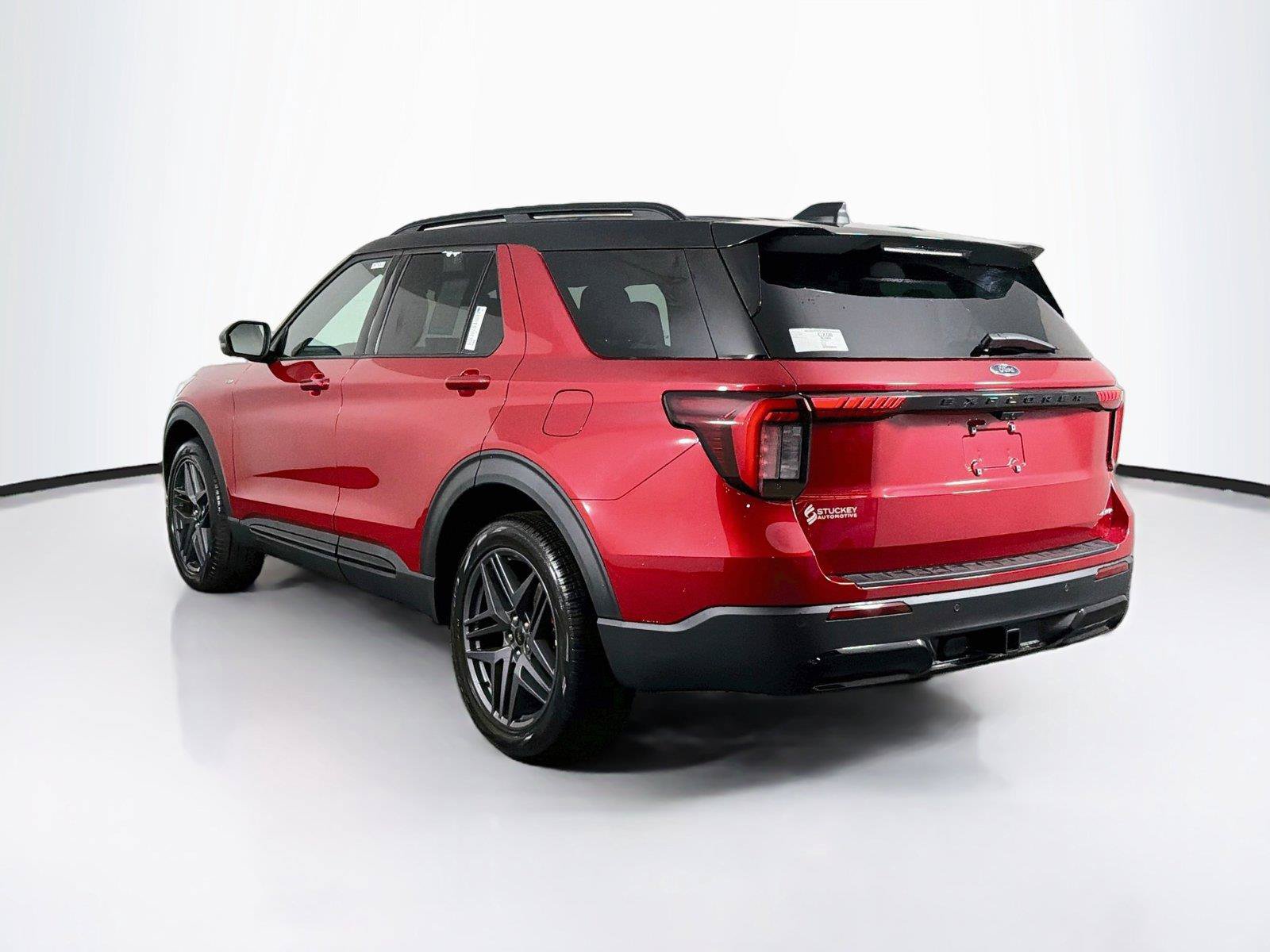New 2026 Ford Explorer ST-Line w/ ST-Line Street Pack AWD/4WD image 9