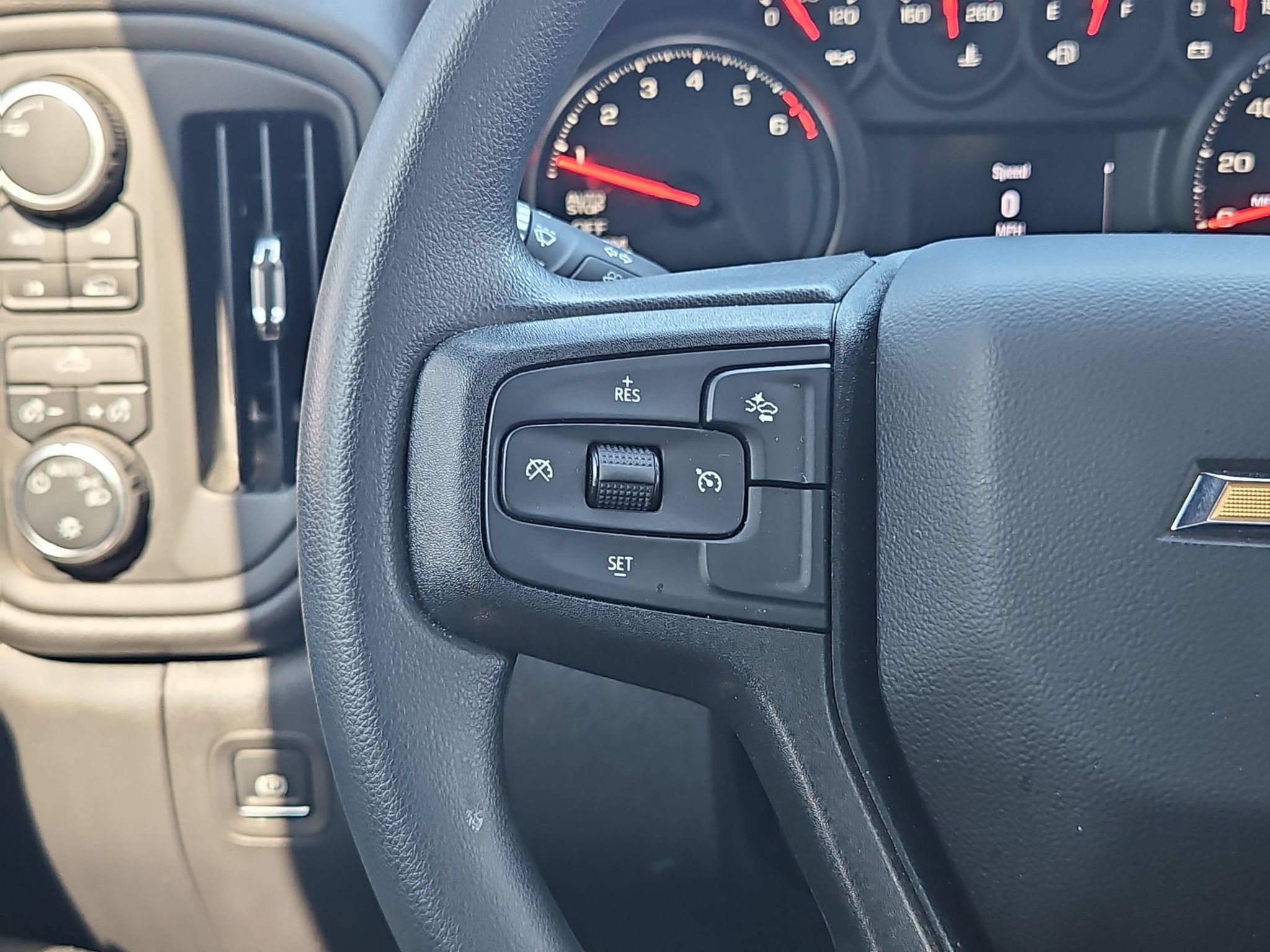 Certified 2025 Chevrolet Silverado 1500 Custom AWD/4WD image 22
