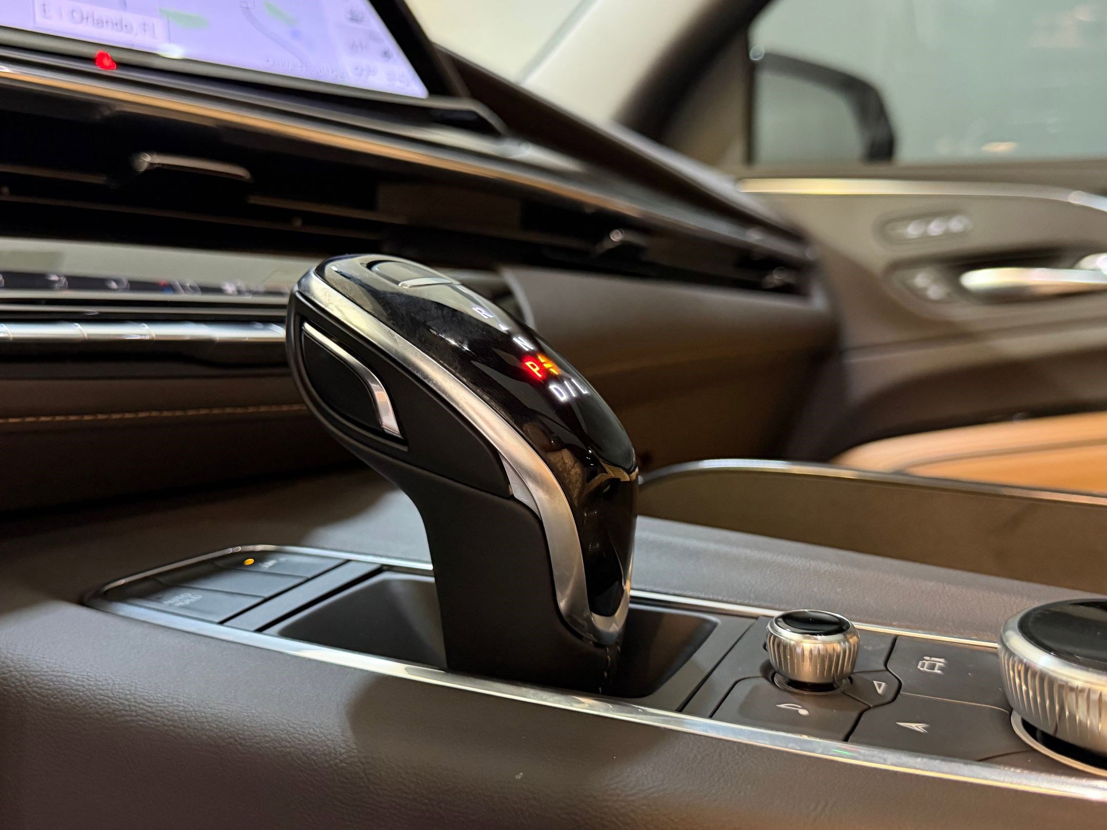 Used 2021 Cadillac Escalade Premium Luxury image 37