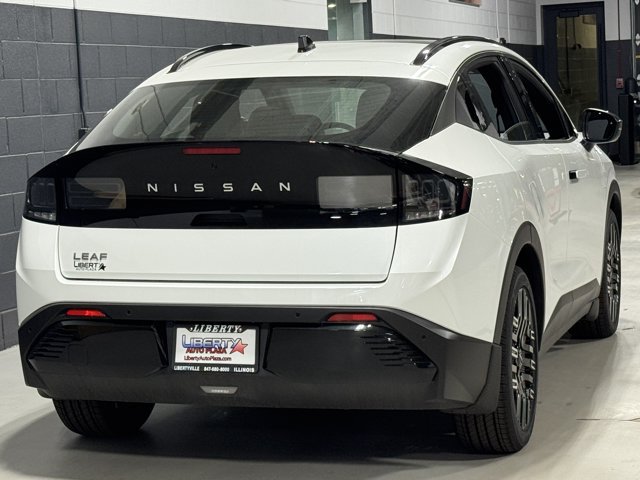 New 2026 Nissan Leaf Platinum+ w/ Cargo Package (Platinum+) FWD image 23
