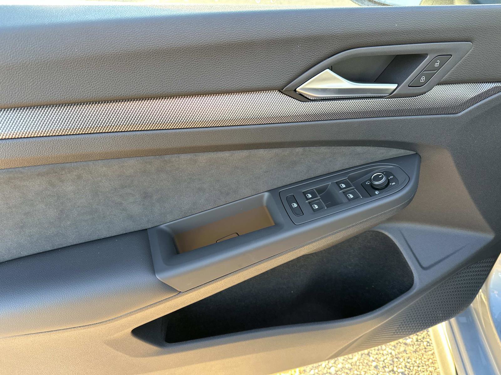 New 2026 Volkswagen GTI SE image 16