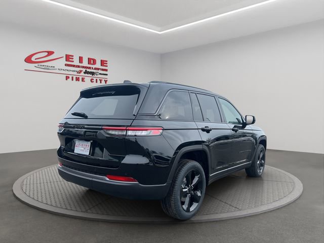 New 2026 Jeep Grand Cherokee Limited w/ Limited Altitude Package AWD/4WD image 5