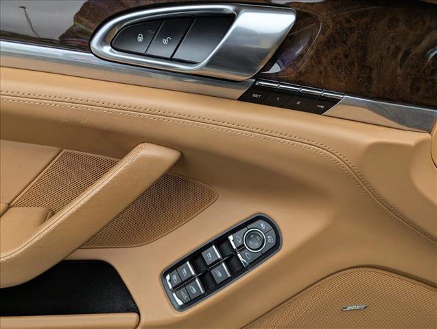 Used 2015 Porsche Panamera 4S image 10