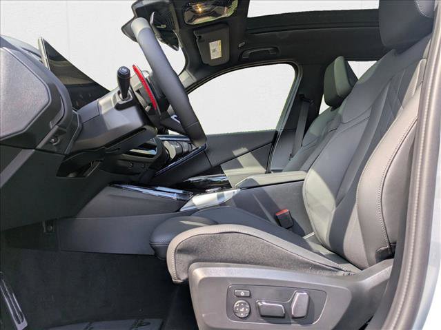 Used 2025 BMW X3 M50 w/ Premium Package image 4