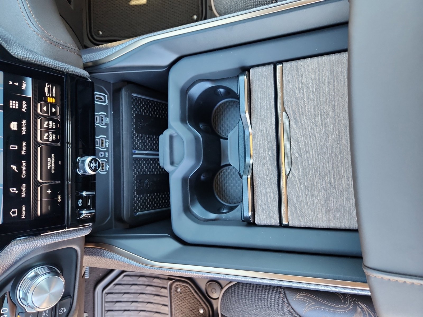 New 2025 RAM 1500 Limited image 15