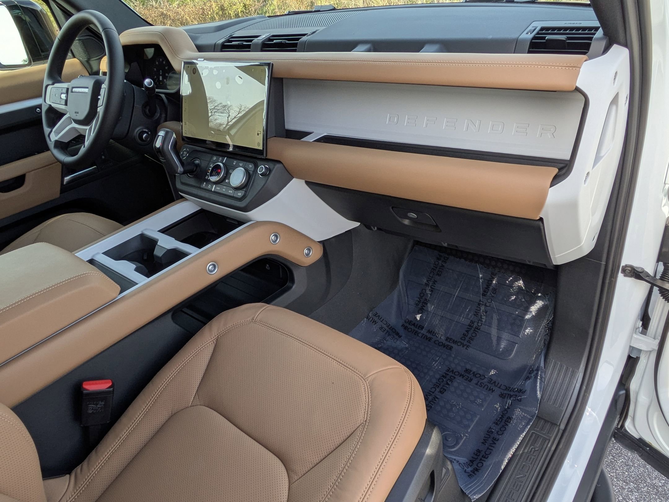 New 2026 Land Rover Defender 110 X-Dynamic SE image 30