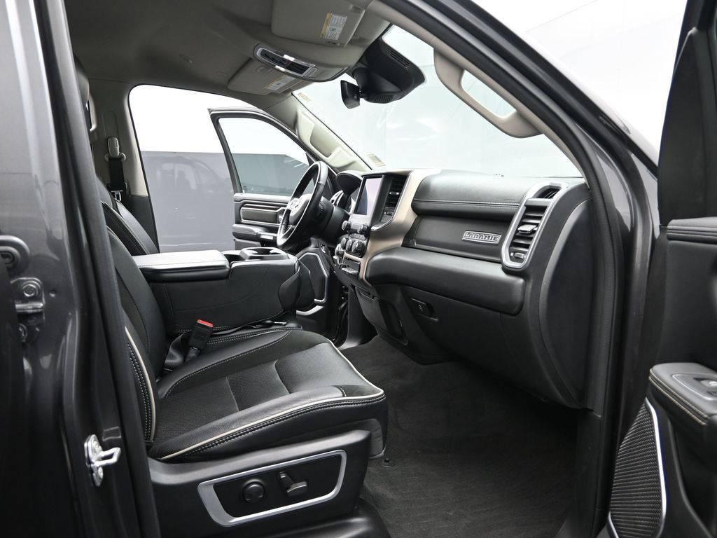 Used 2022 RAM 1500 Laramie AWD/4WD image 16