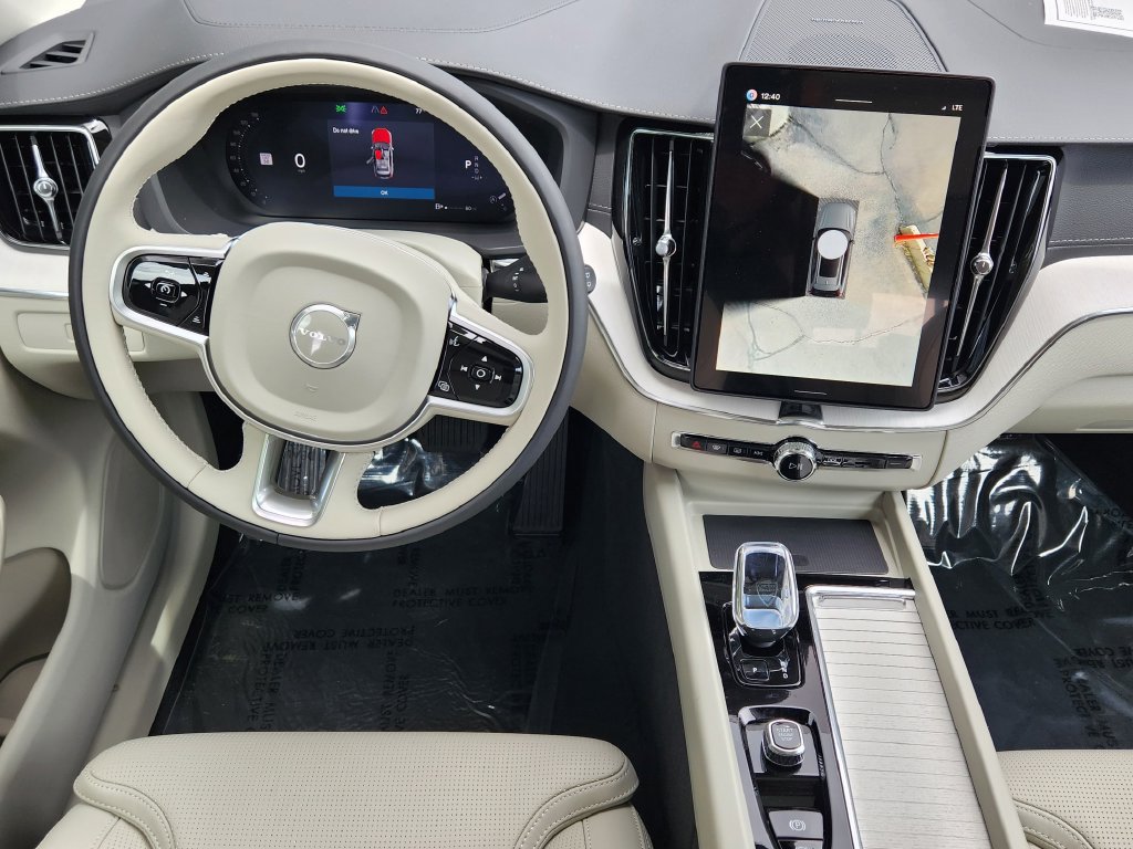 New 2026 Volvo XC60 B5 Ultra w/ Climate Package AWD/4WD image 3