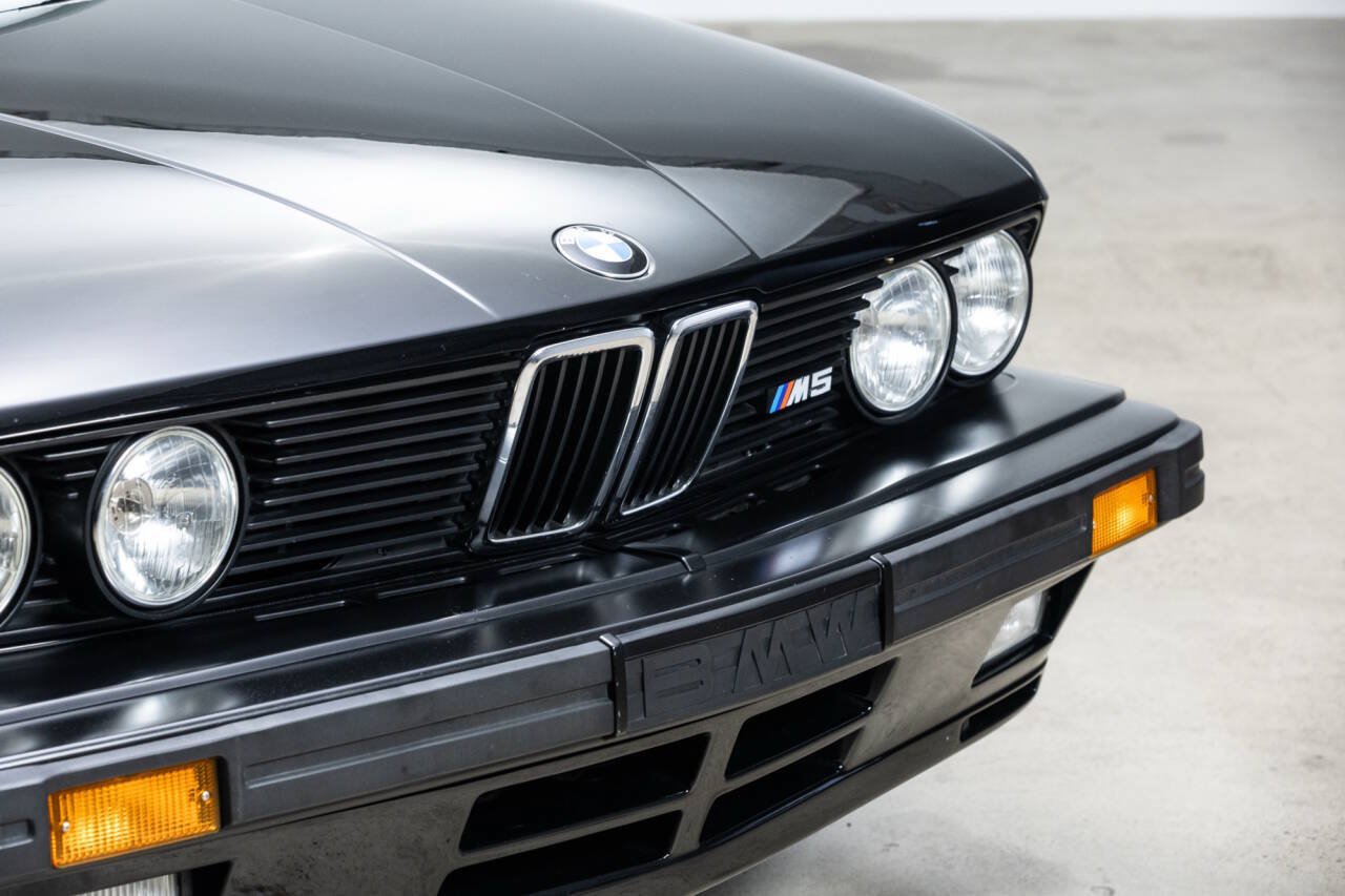 Used 1988 BMW M5 RWD image 14