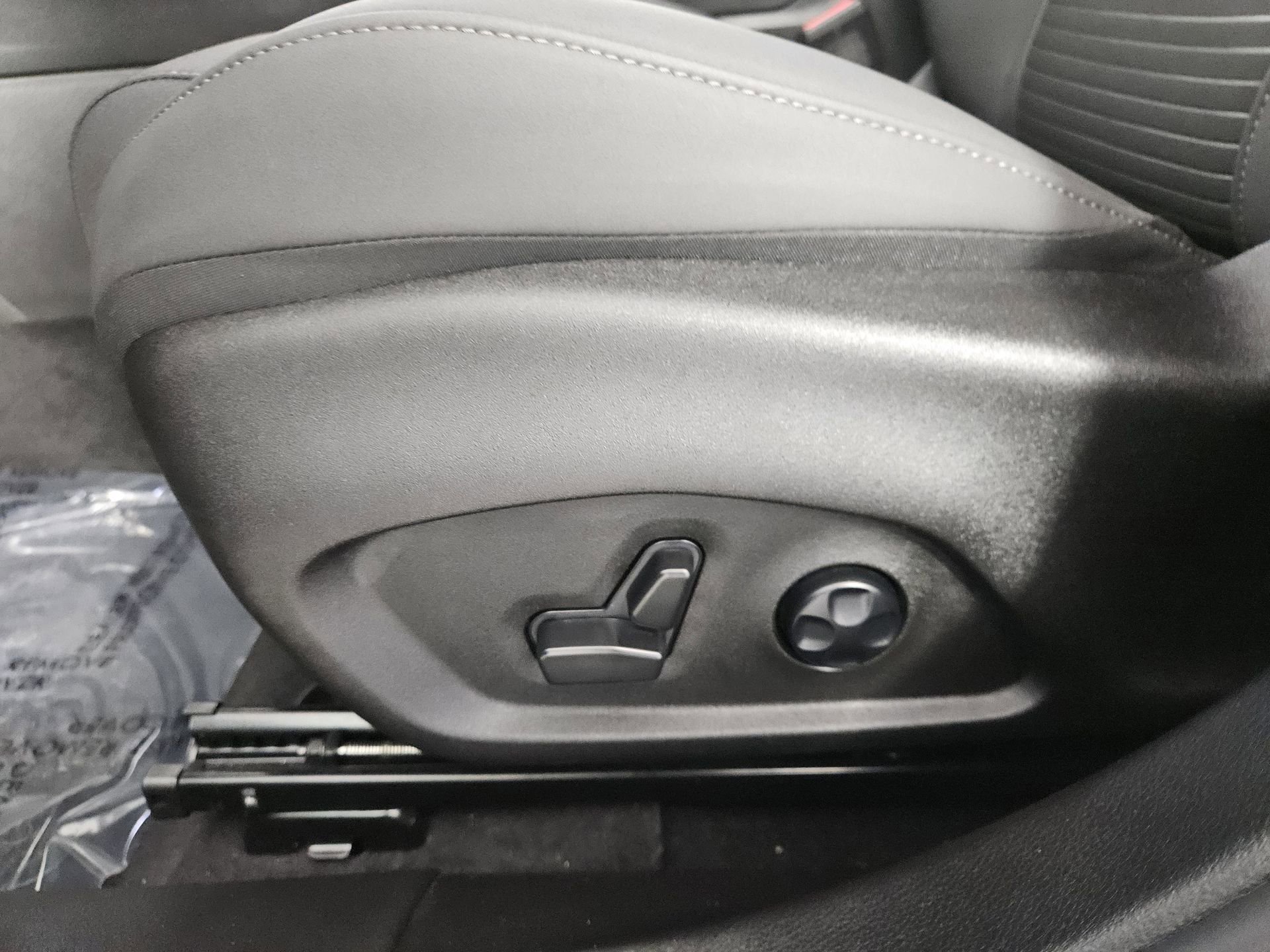 Used 2025 Alfa Romeo Tonale AWD/4WD image 14