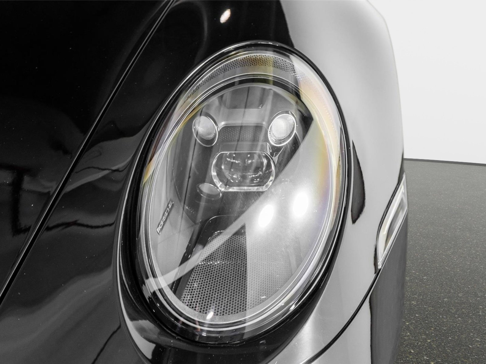 Used 2024 Porsche 911 Targa 4 GTS image 24