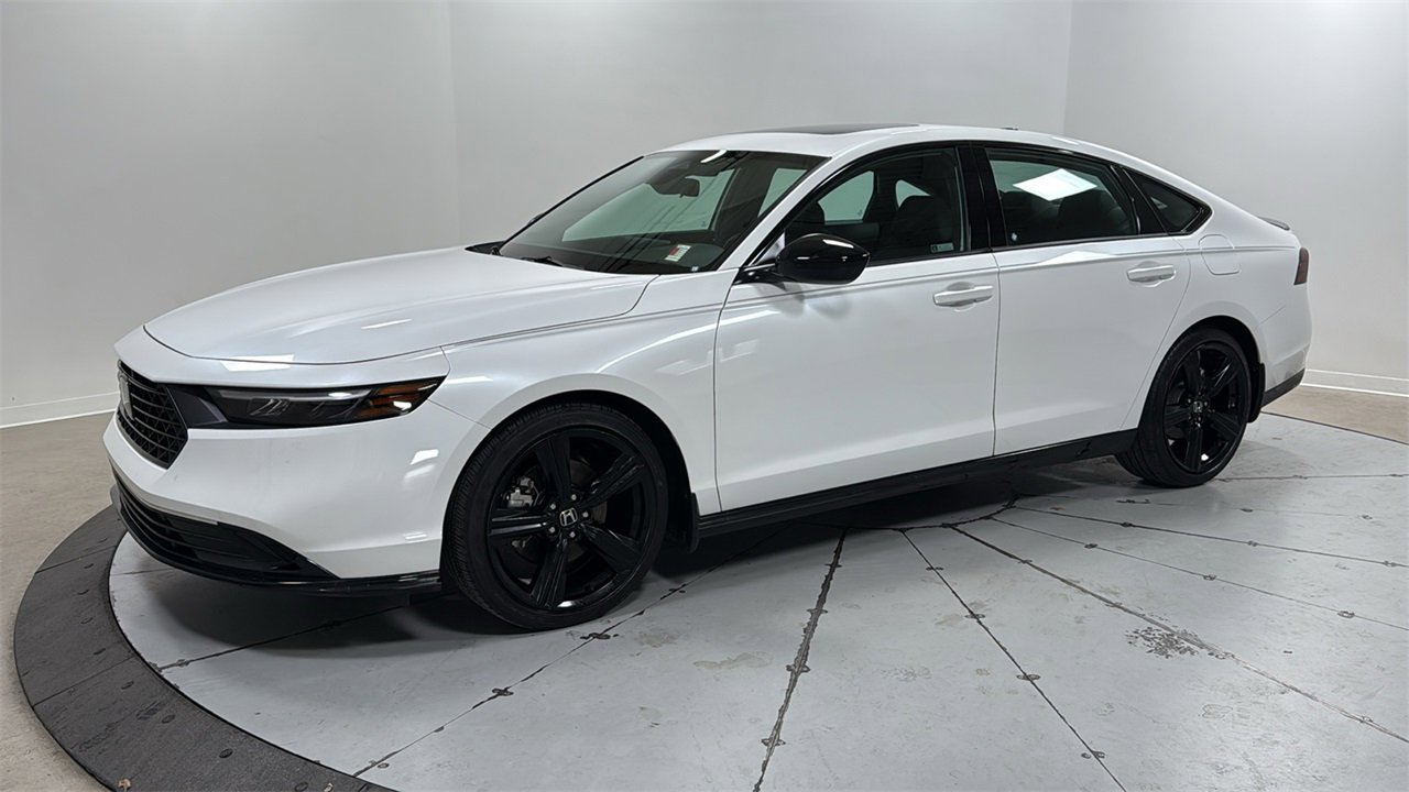 Used 2024 Honda Accord Sport image 1