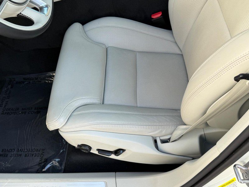 Certified 2026 Volvo XC60 B5 Ultra AWD/4WD image 18
