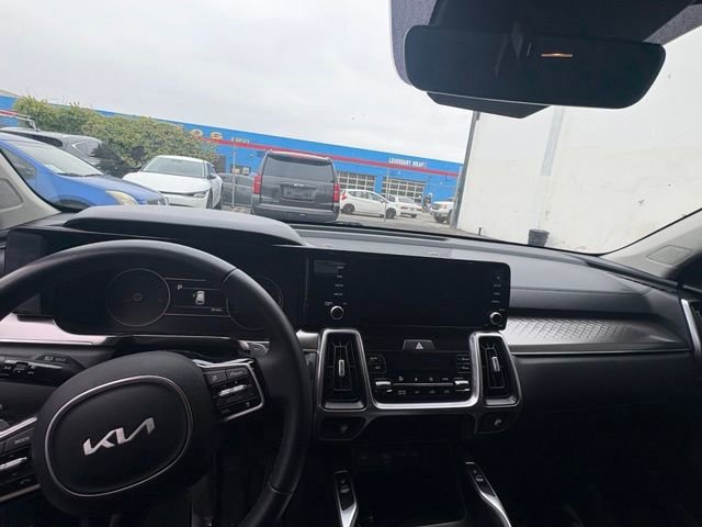 Used 2023 Kia Sorento EX FWD image 11