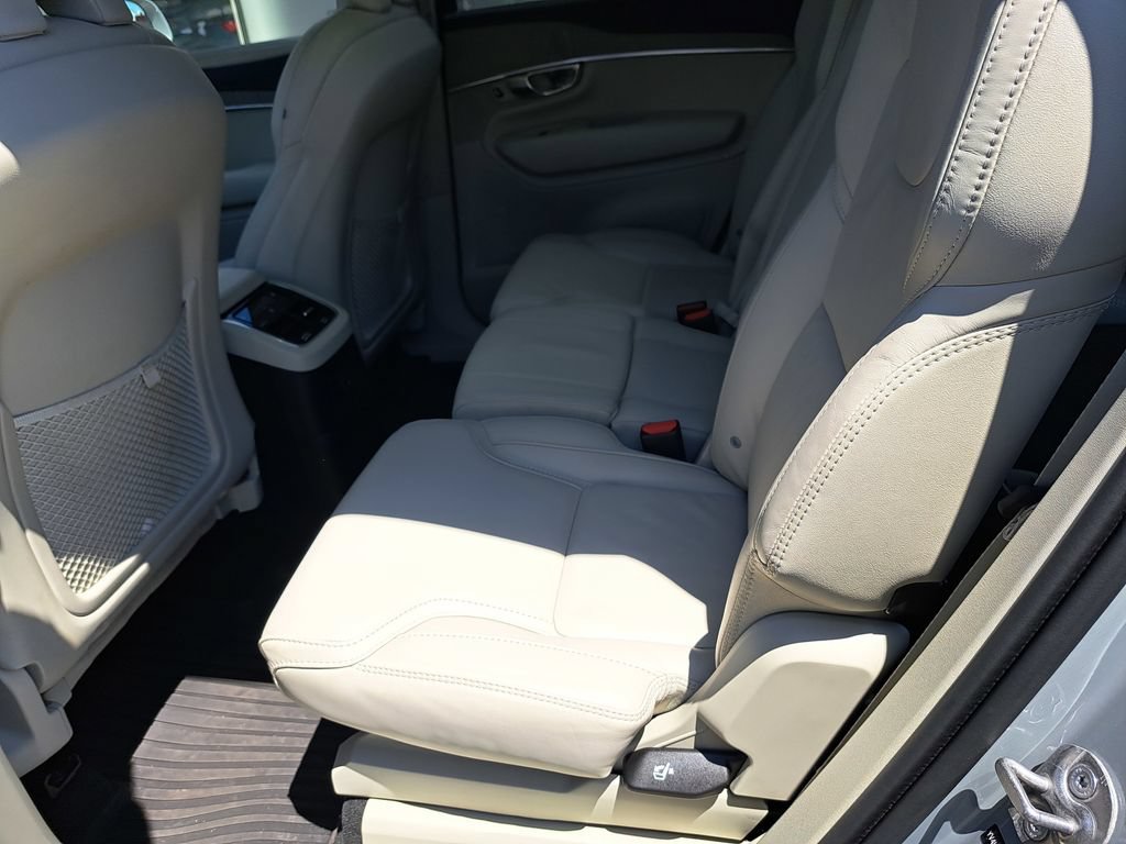Used 2025 Volvo XC90 T8 Ultra AWD/4WD image 24