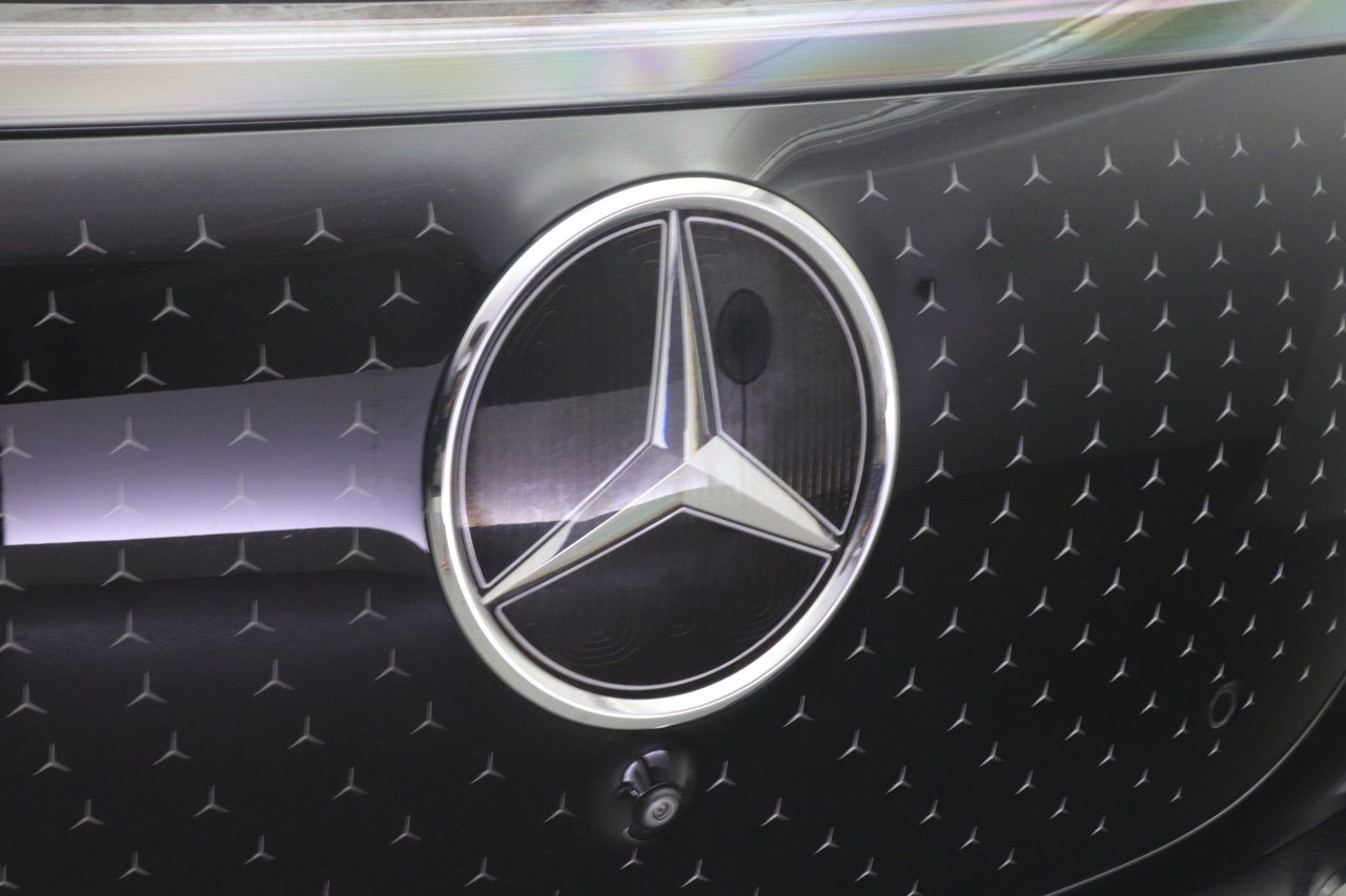 Used 2023 Mercedes-Benz EQS 580 4MATIC SUV image 26