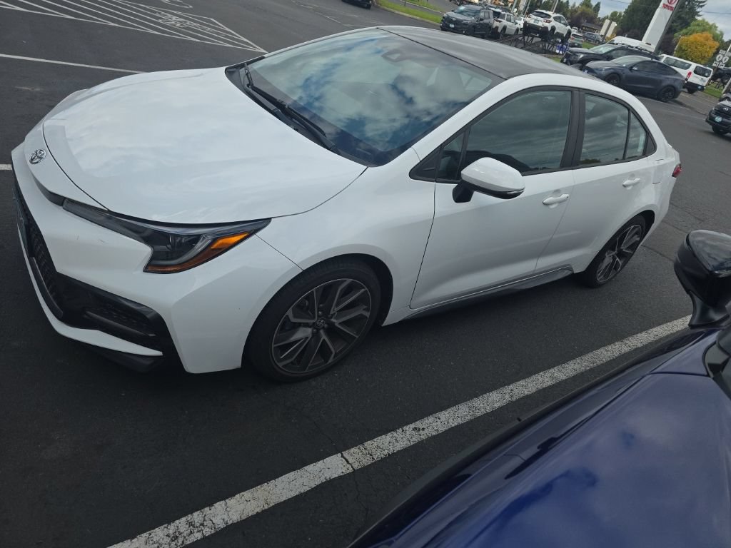 Used 2022 Toyota Corolla SE FWD image 4