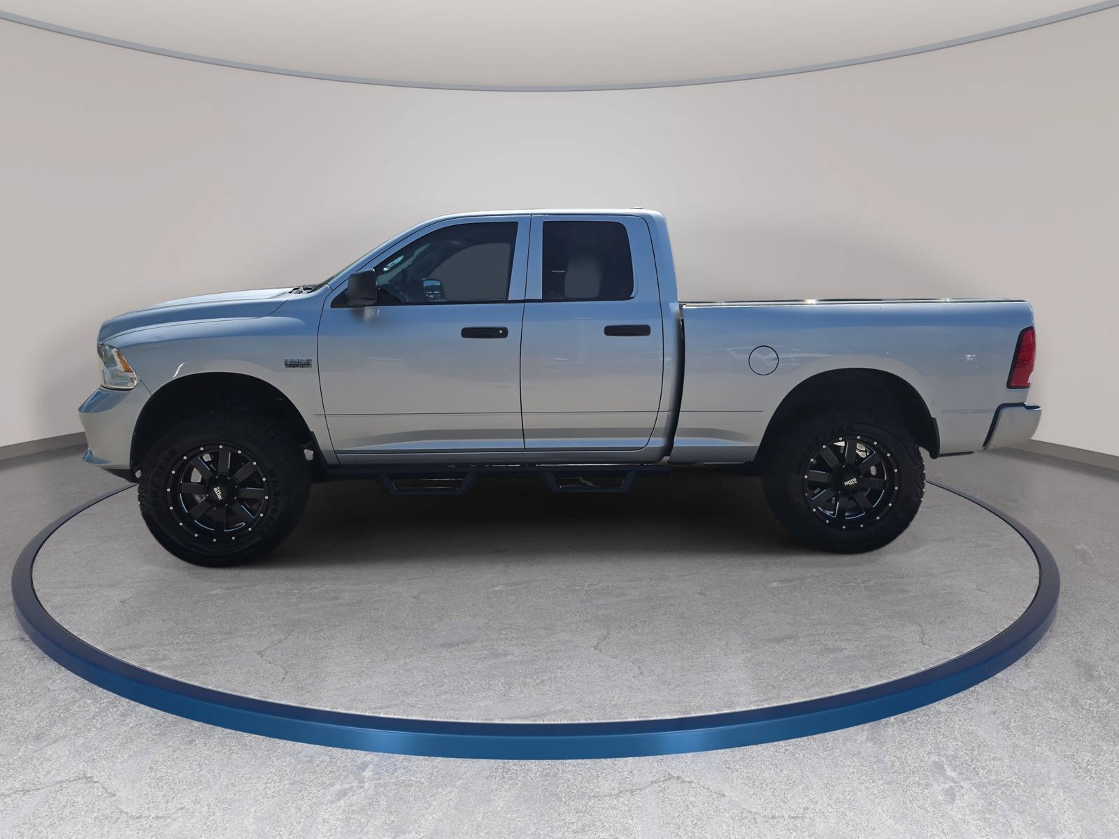 Used 2017 RAM 1500 Express RWD image 8