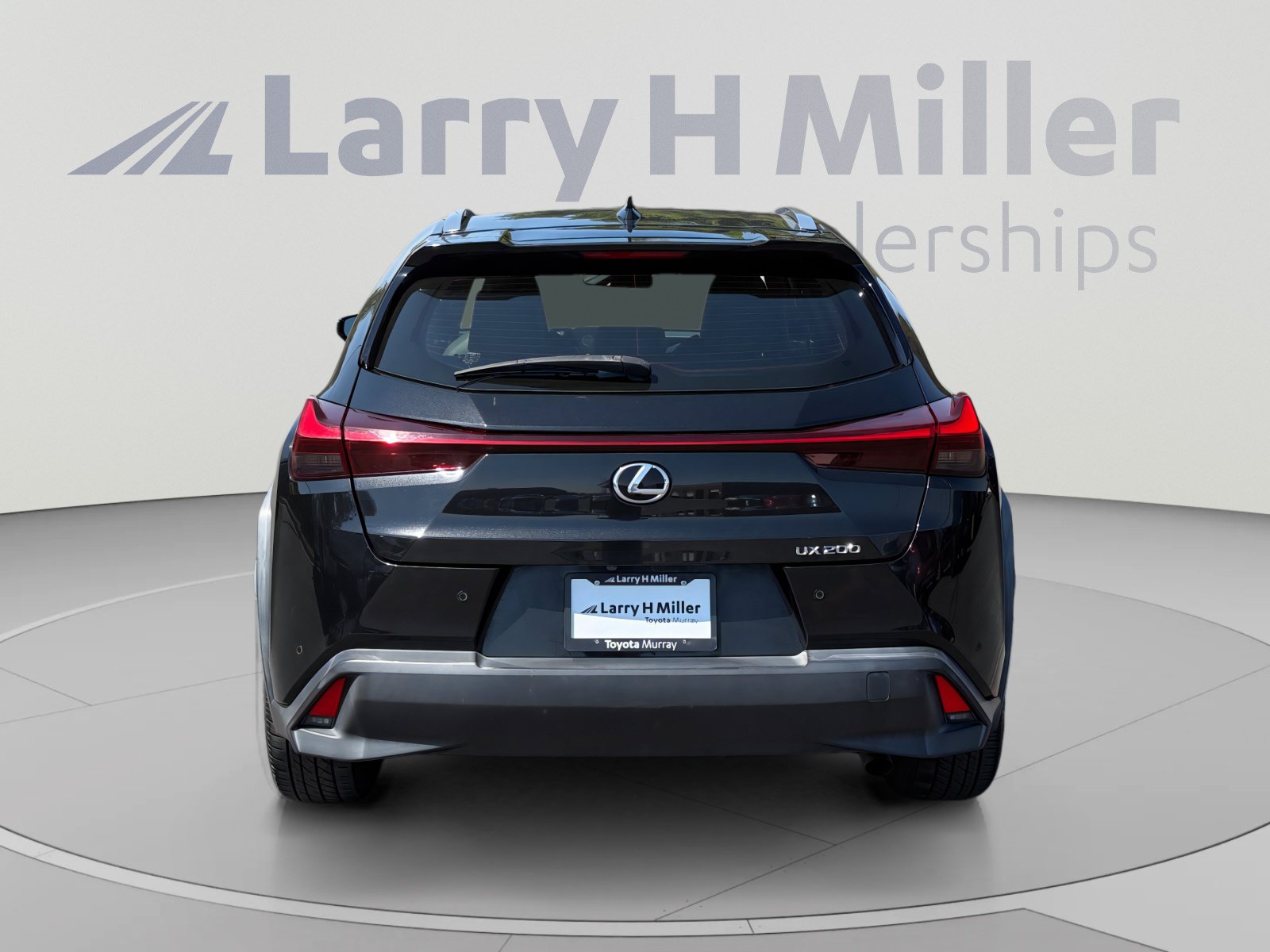 Used 2021 Lexus UX 200 FWD image 4