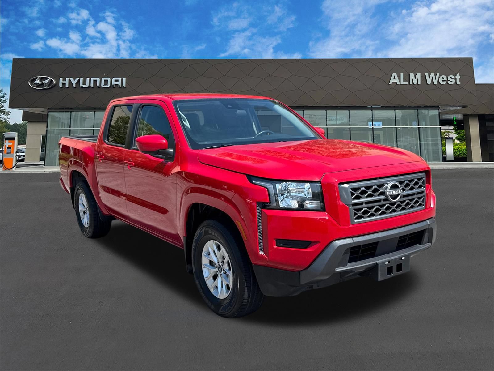 Used 2024 Nissan Frontier SV RWD image 3