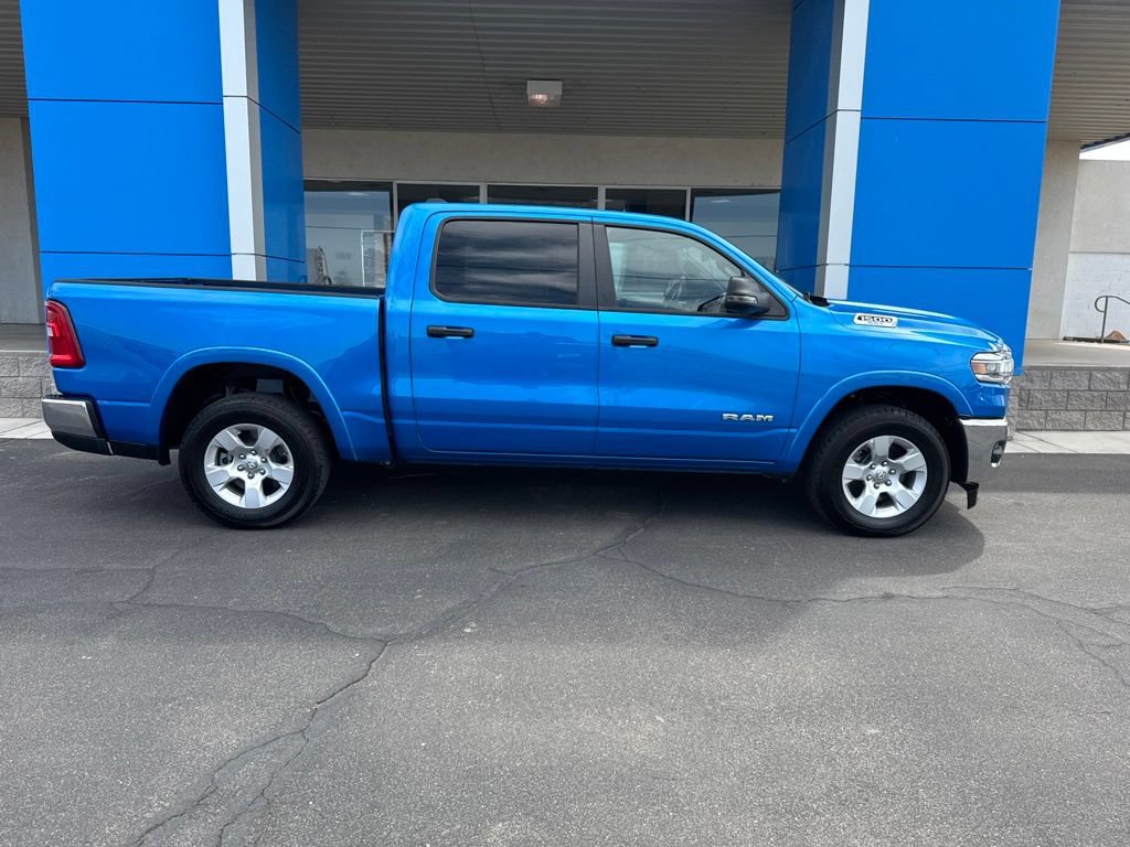 Used 2025 RAM 1500 Big Horn AWD/4WD image 2
