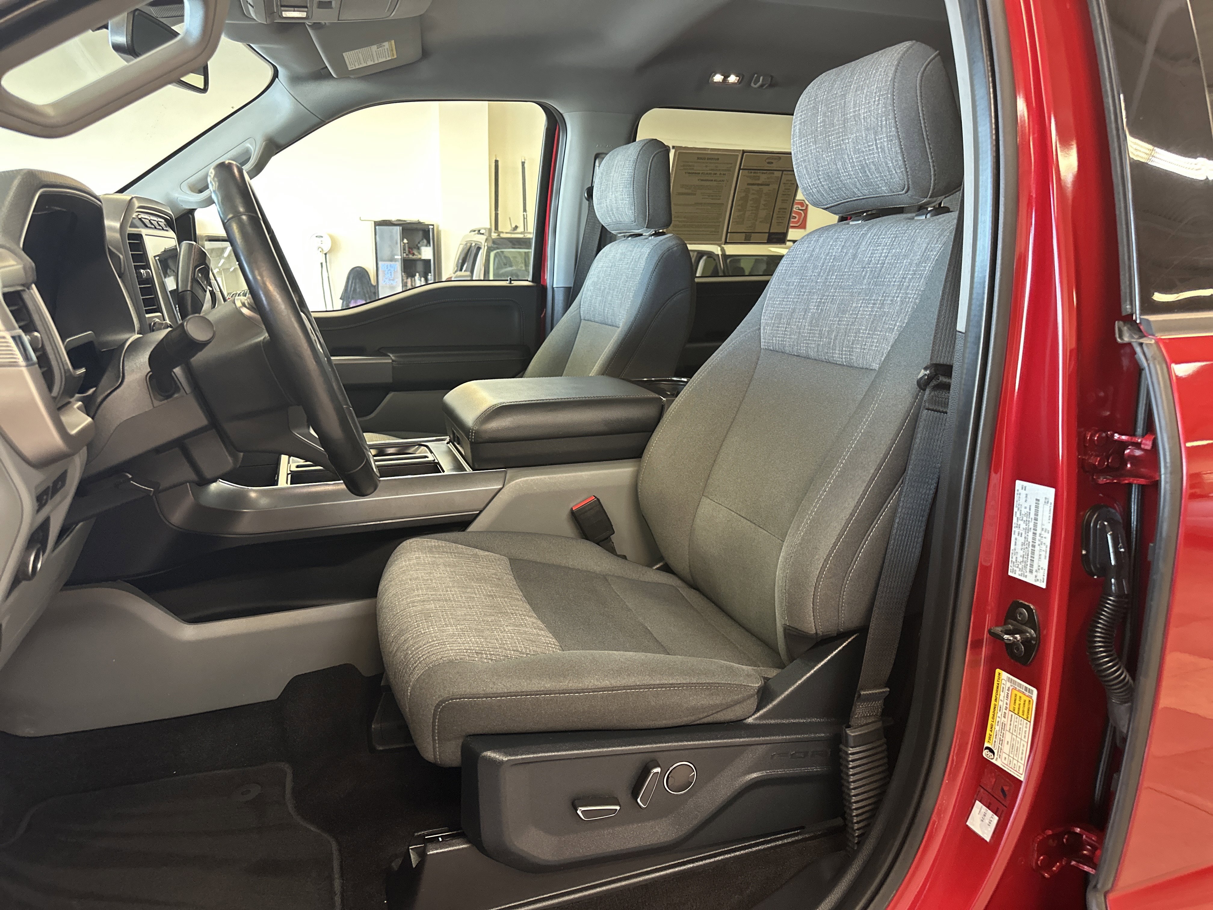 Used 2021 Ford F150 XLT w/ Equipment Group 302A High image 4