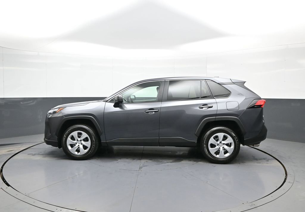 Used 2025 Toyota RAV4 LE image 9