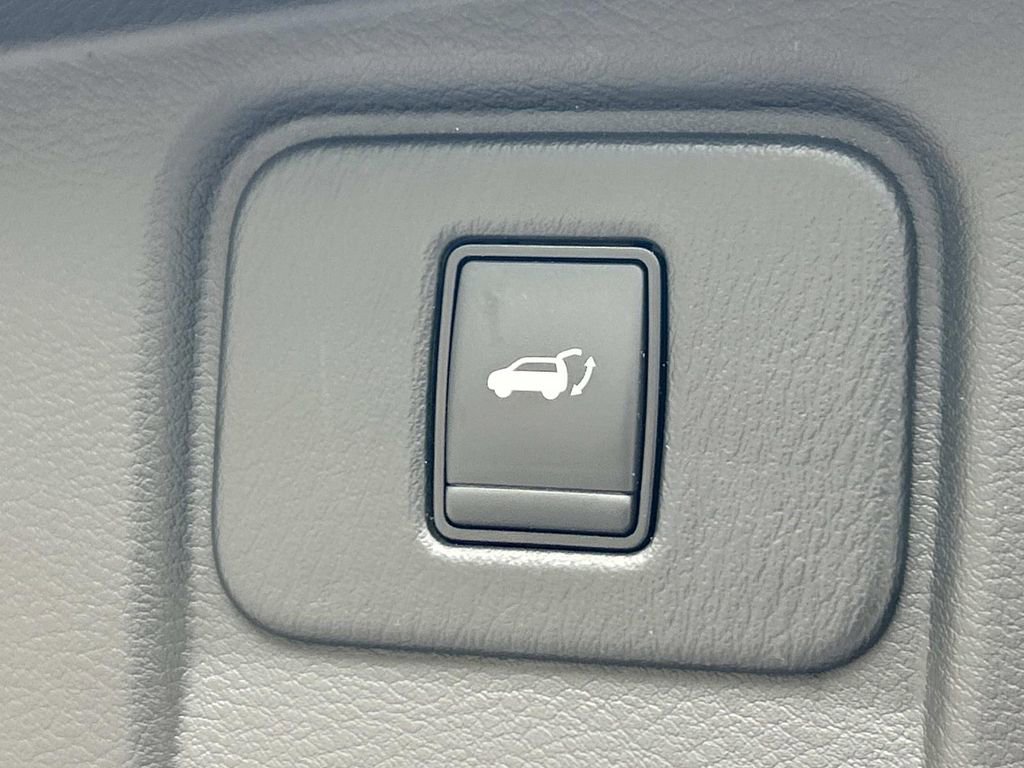 Used 2018 Nissan Murano SL w/ Moonroof Package FWD image 15