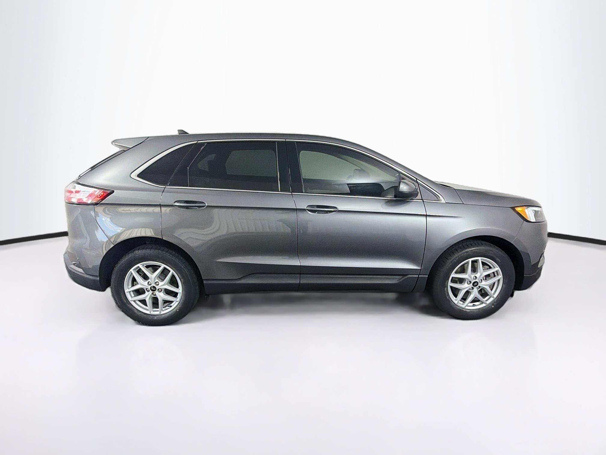 Used 2023 Ford Edge SEL w/ Cargo Accessory Package AWD/4WD image 10