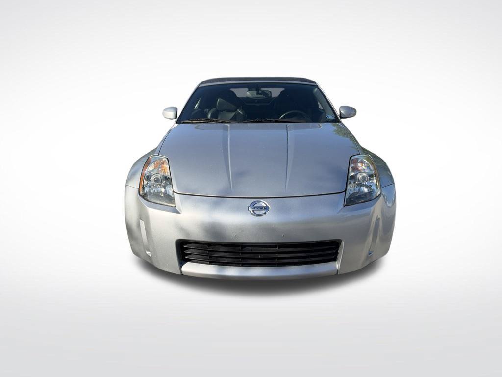 Used 2004 Nissan 350Z Touring RWD image 3