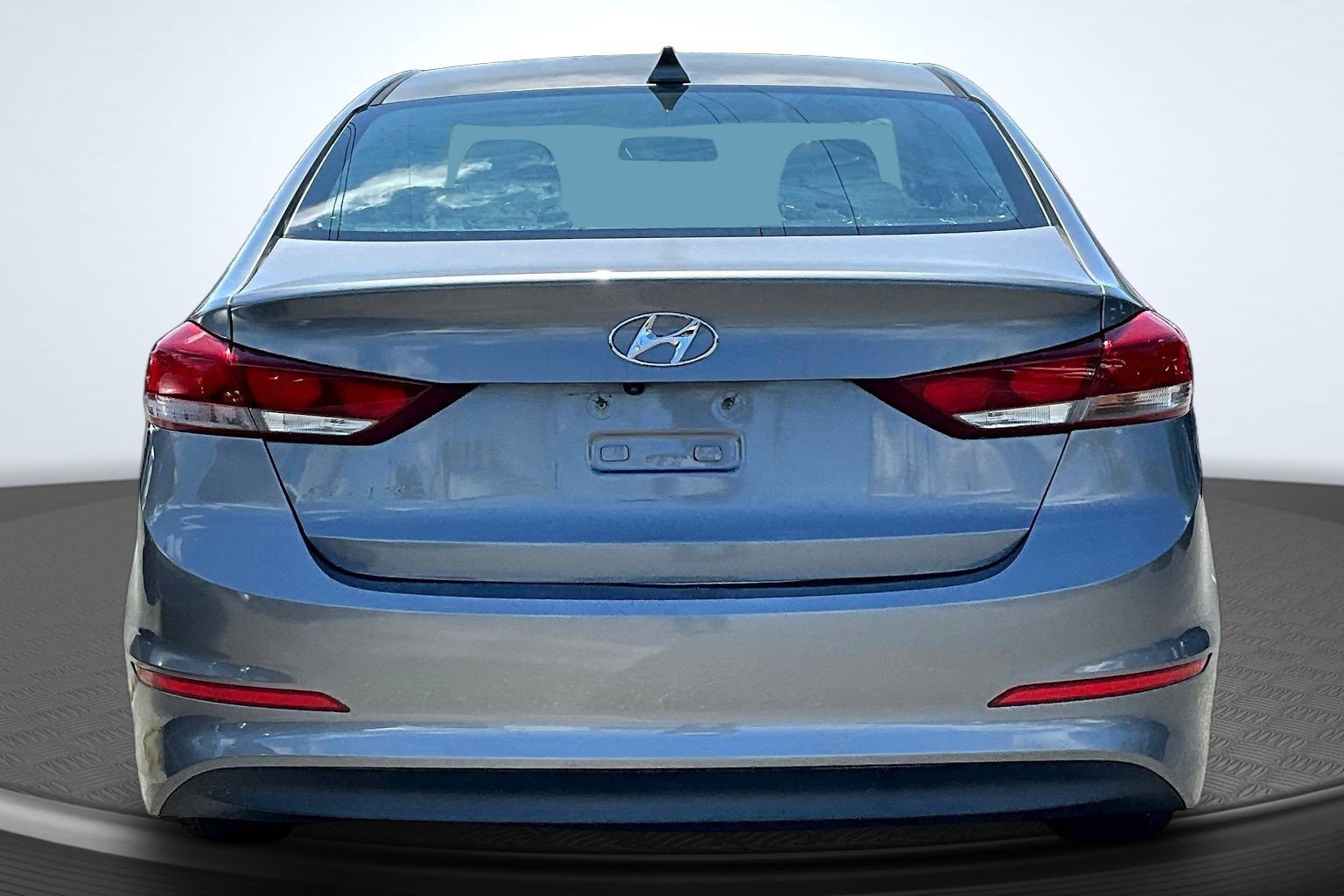 Used 2018 Hyundai Elantra SEL w/ Cargo Package FWD image 4