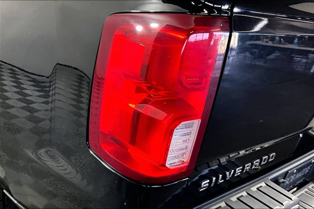 Used 2017 Chevrolet Silverado 1500 LTZ w/ Sport Package AWD/4WD image 23